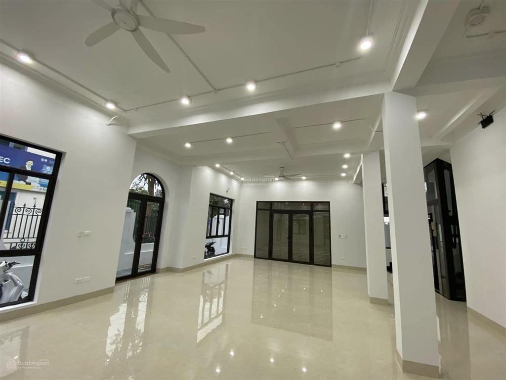 Chủ giảm chào 5 tỷ căn biệt thự mỹ đình sông đà. 200m2. mt 10m, có thang máy. giá đầu tư