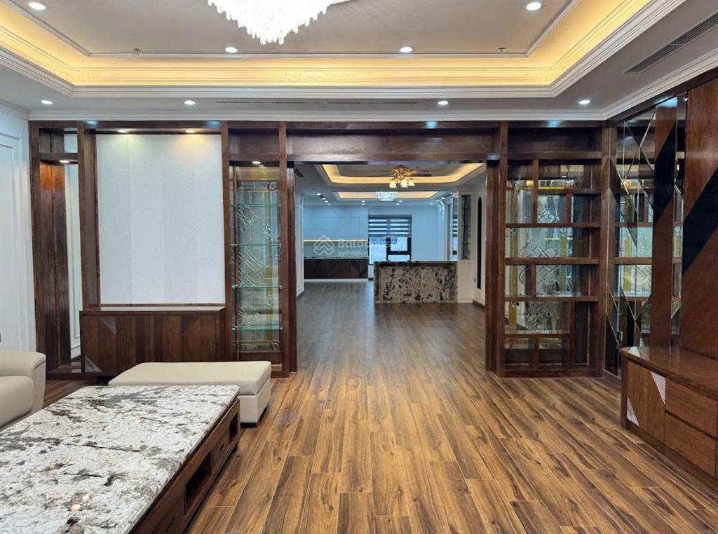 Chủ thiện chí bán tòa nhà 9 tầng xây mới phố nguyễn hoàng, giá đầu tư