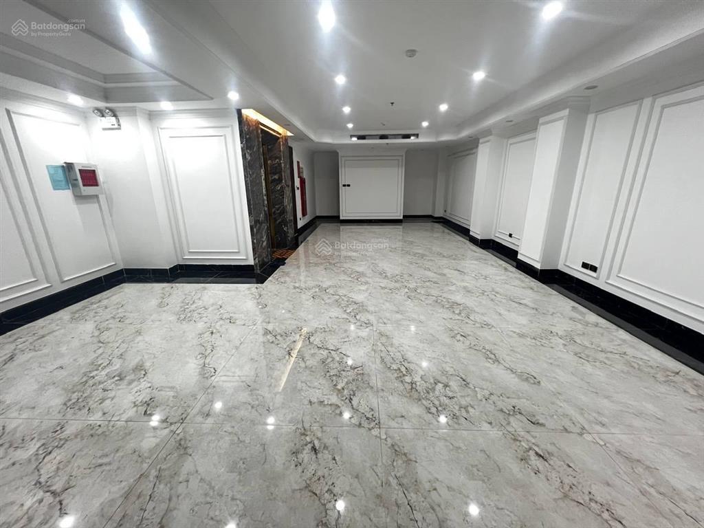 Chủ thiện chí bán tòa nhà 9 tầng xây mới phố nguyễn hoàng, giá đầu tư