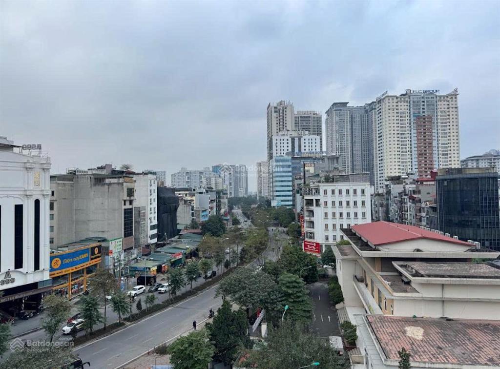 Chủ thiện chí bán tòa nhà 9 tầng xây mới phố nguyễn hoàng, giá đầu tư