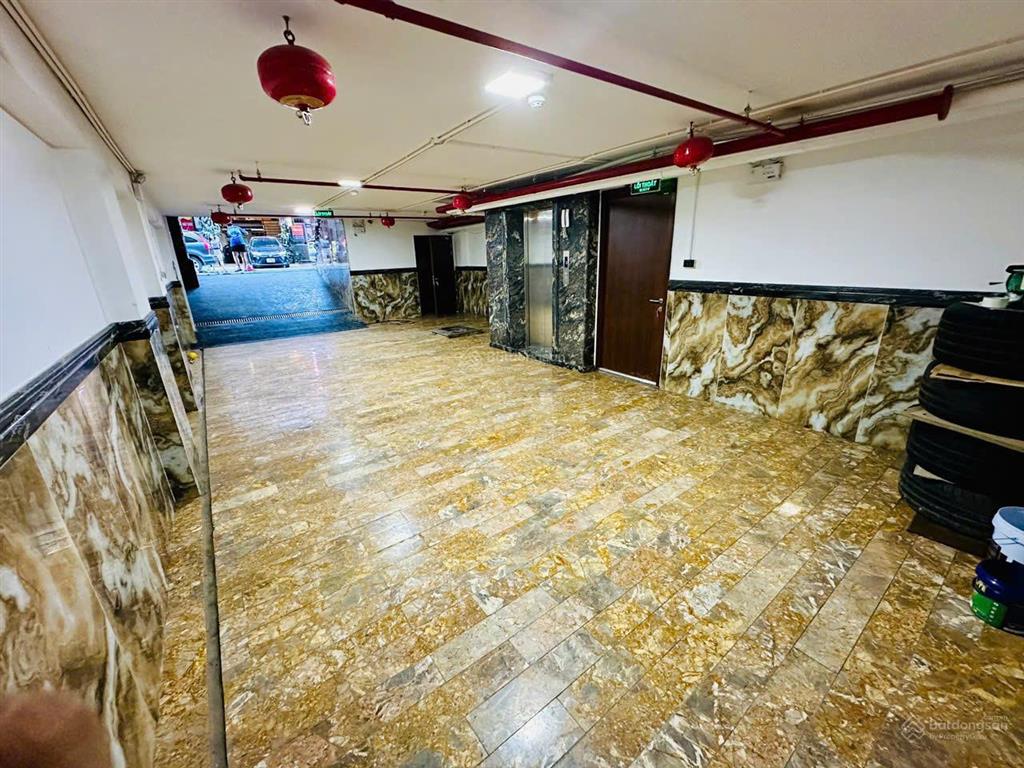 Chủ giảm chào 6 tỷ cho tòa vp 8 tầng tại lê đức thọ. xây mới. giá đầu tư