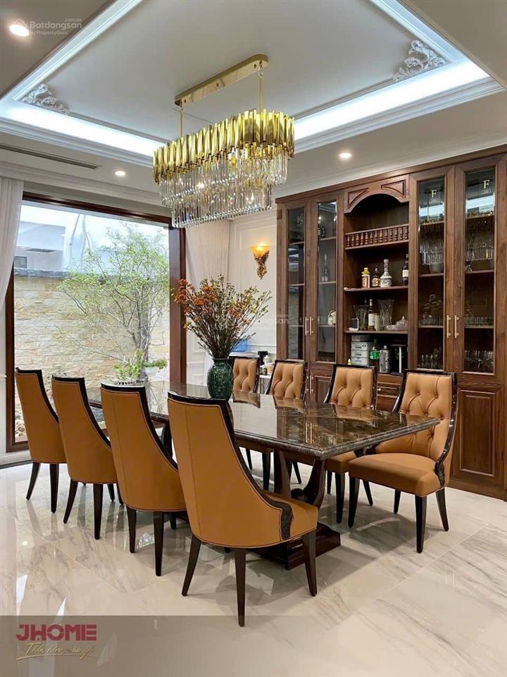 Chủ nhà giảm 5 tỷ cho căn bt trung tâm đường 30m. giá tốt nhất khu đô thị ciputra  nam thăng long