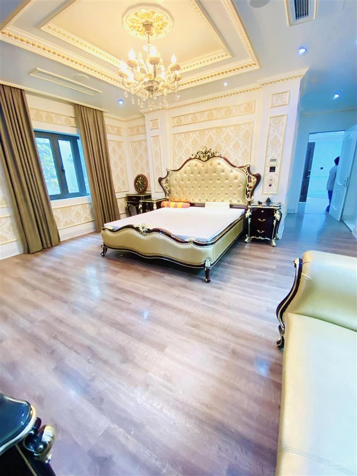 Chủ giảm chào 6 tỷ, bán nhanh biệt thự góc nổi bật kđt c37 bắc hà. giá đầu tư