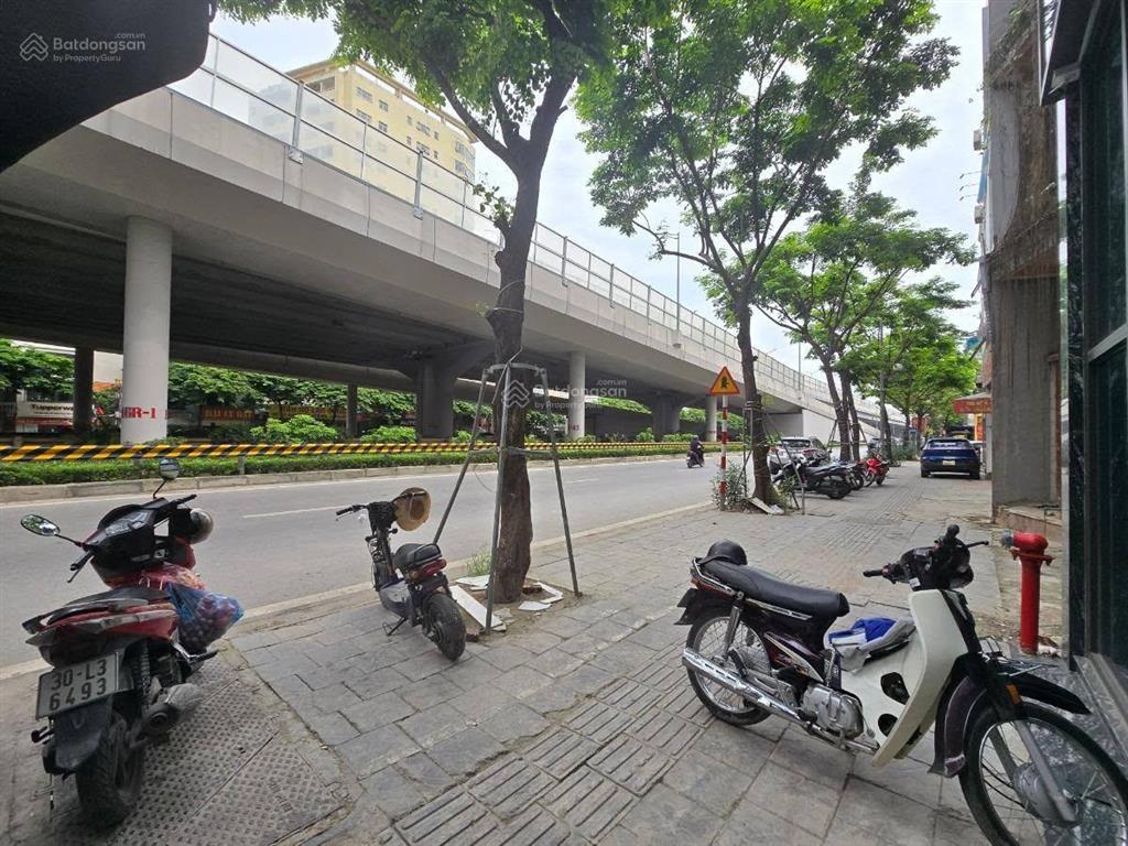 Chủ thiện chí bán, giảm chào 5 tỷ cho tòa nhà 9 tầng mặt phố phạm văn đồng. giá đầu tư