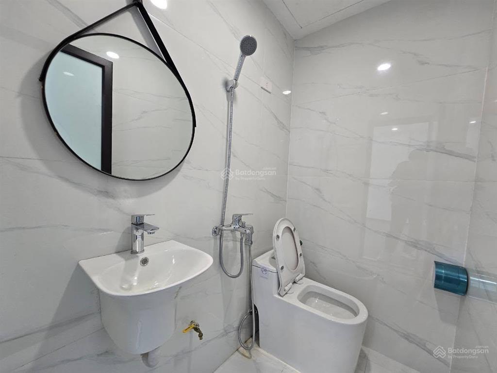 Chủ thiện chí bán, giảm chào 5 tỷ cho tòa nhà 9 tầng mặt phố phạm văn đồng. giá đầu tư
