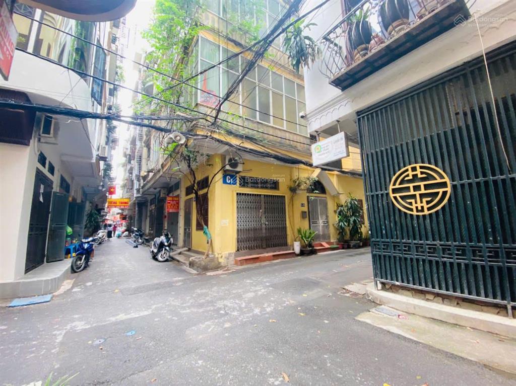 Chủ cần tiền bán căn nhà lô góc 3 mặt đường phố trần quốc hoàn  phạm văn đồng, giá đầu tư