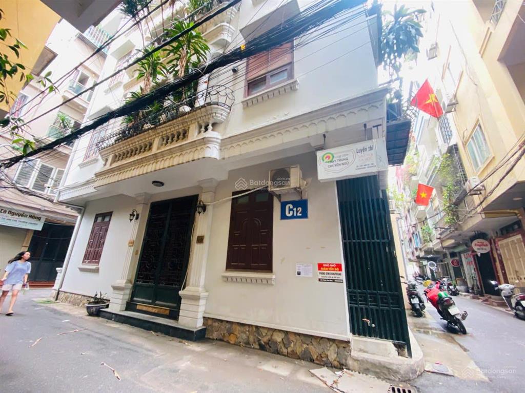 Chủ cần tiền bán căn nhà lô góc 3 mặt đường phố trần quốc hoàn  phạm văn đồng, giá đầu tư