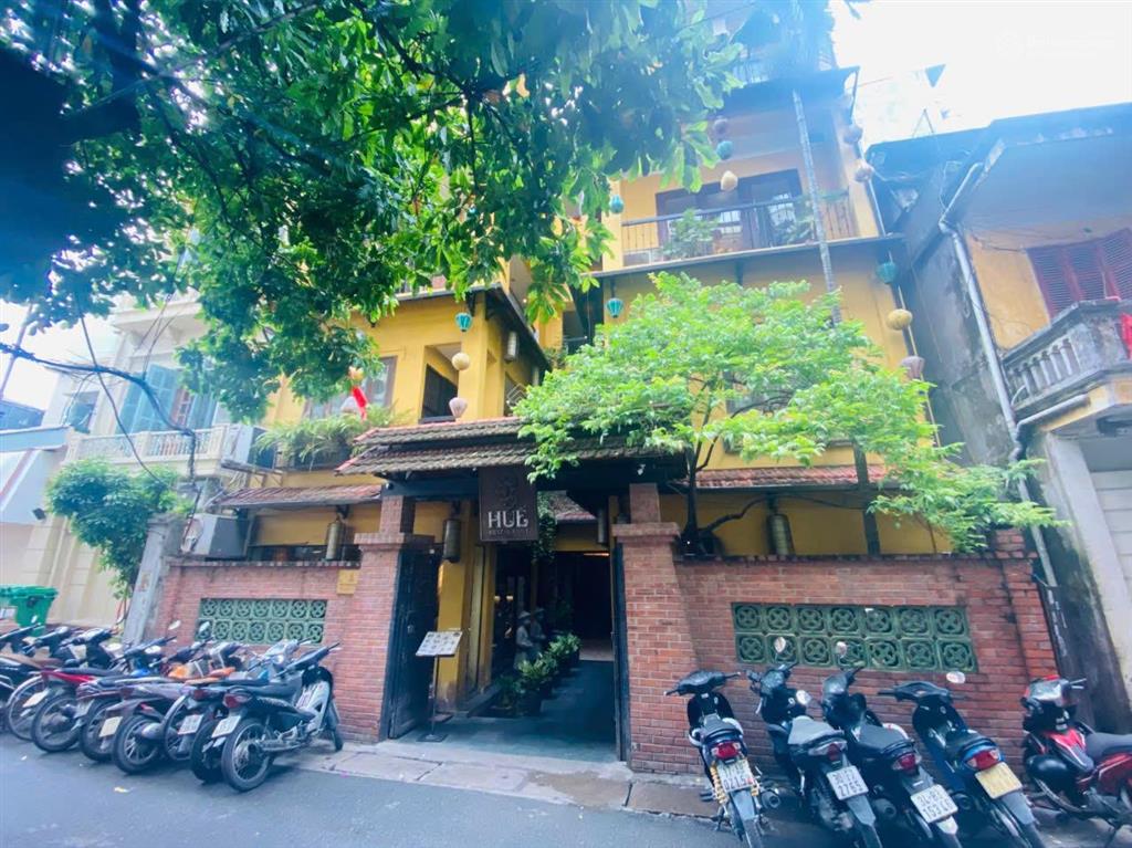 Chủ thiện chí bán căn nhà siêu đẹp phong cách bt phố đào tấn. mặt tiền 11m. giá đầu tư