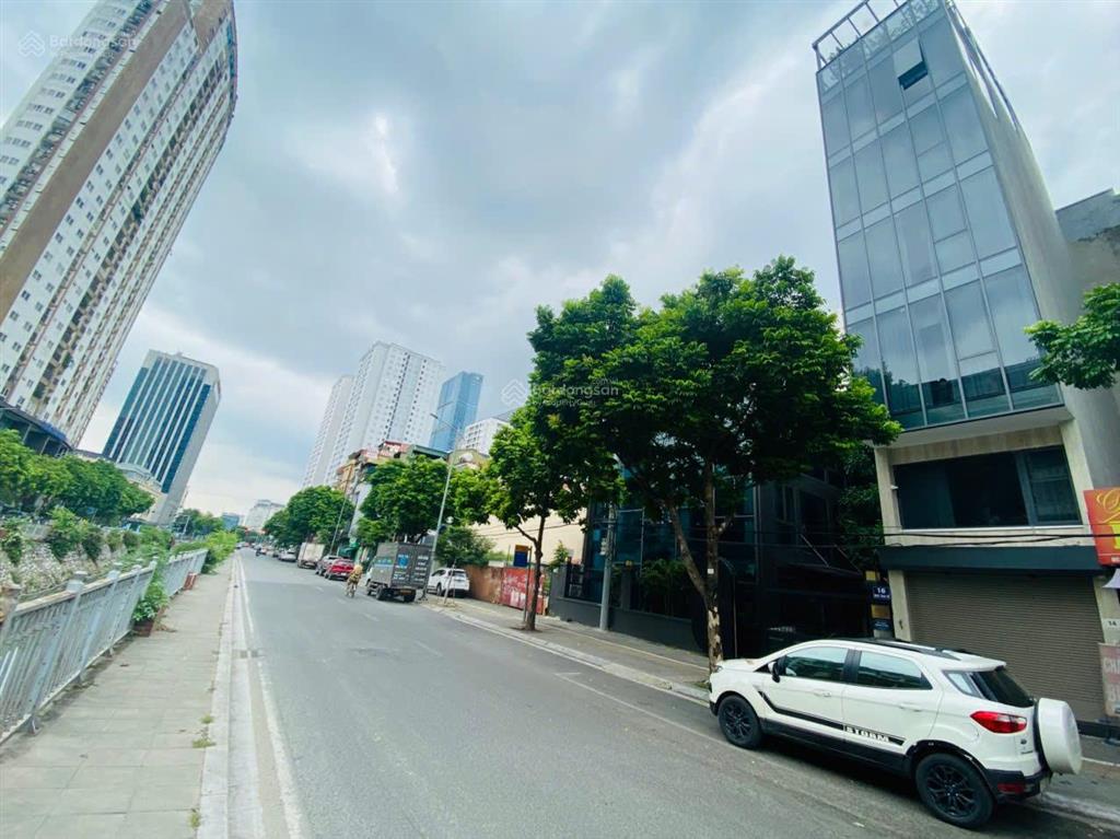Cực hiếm. bán tòa văn phòng 7 tầng mặt phố mạc thái tổ, hướng đông nam, vỉa hè đá bóng