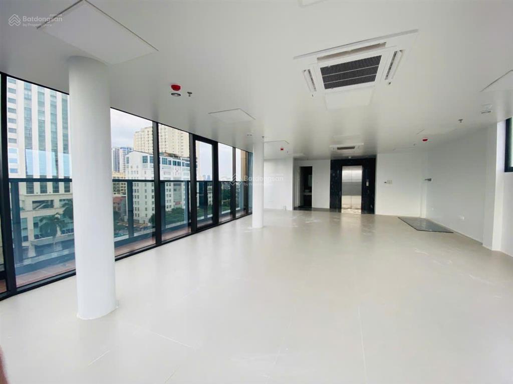 Chủ thiện chí, bán tòa nhà 10 tầng trung tâm phố nghĩa tân  hoàng quốc việt. giá đầu tư