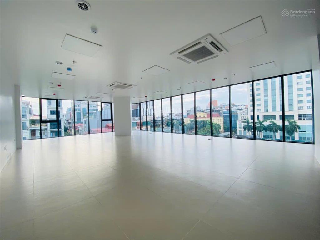 Chủ thiện chí, bán tòa nhà 10 tầng trung tâm phố nghĩa tân  hoàng quốc việt. giá đầu tư