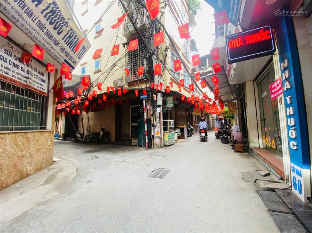 Chủ thiện chí giảm 2 tỷ cho căn 6 tầng hướng đông nam phố trần bình. dt từ tầng 2 là 34m2 siêu hiếm