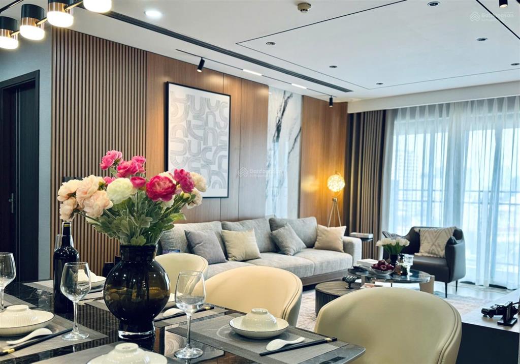 Gđ bán căn hộ 76m (2n2w) tại season avenuemỗ lao. sẵn sổ full đồ. ban công view hồ trung văn