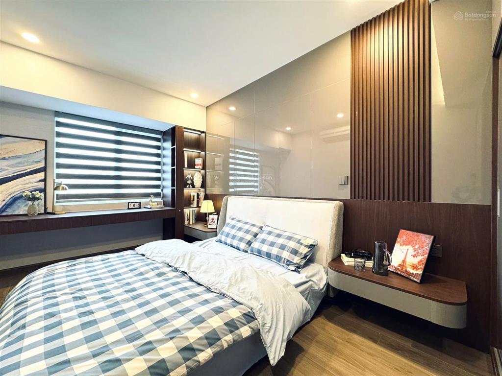 Gđ bán căn hộ 76m (2n2w) tại season avenuemỗ lao. sẵn sổ full đồ. ban công view hồ trung văn