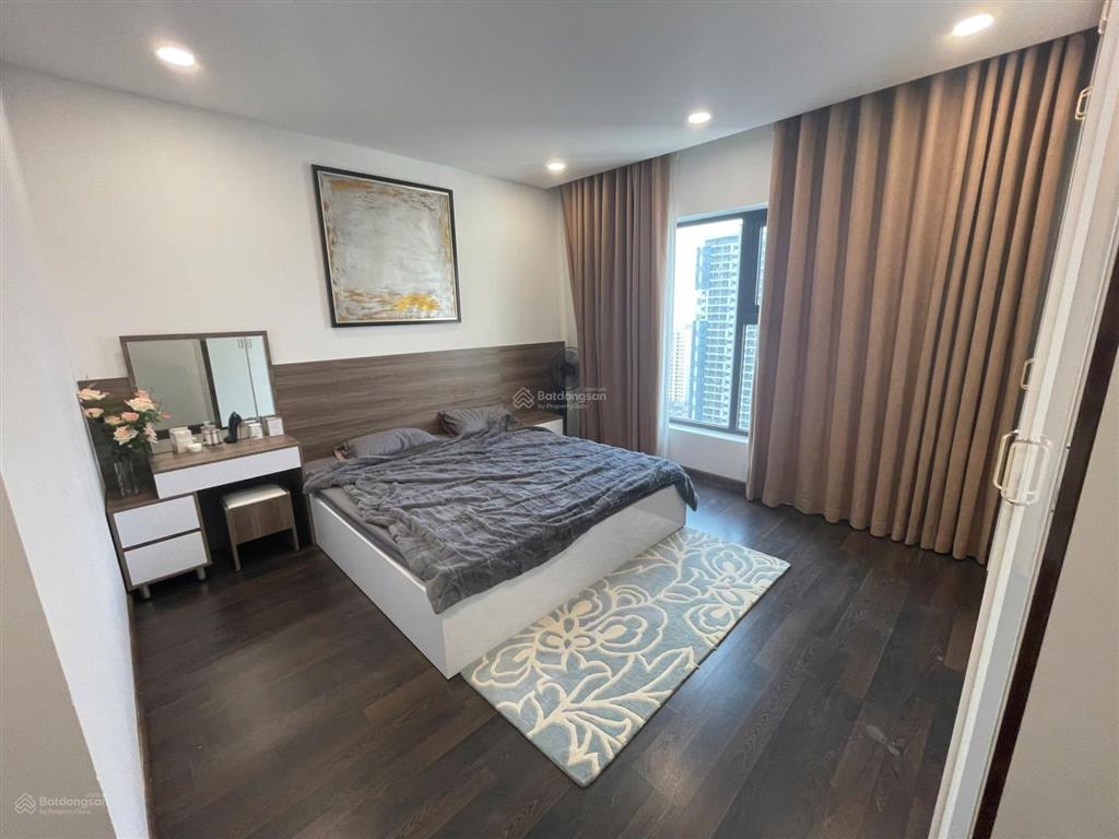 Gia đình cần bán gấp căn hộ 130m(3n2w) tại gold tower  275 nguyễn trãi, thanh xuân. giá hơn 10 tỷ