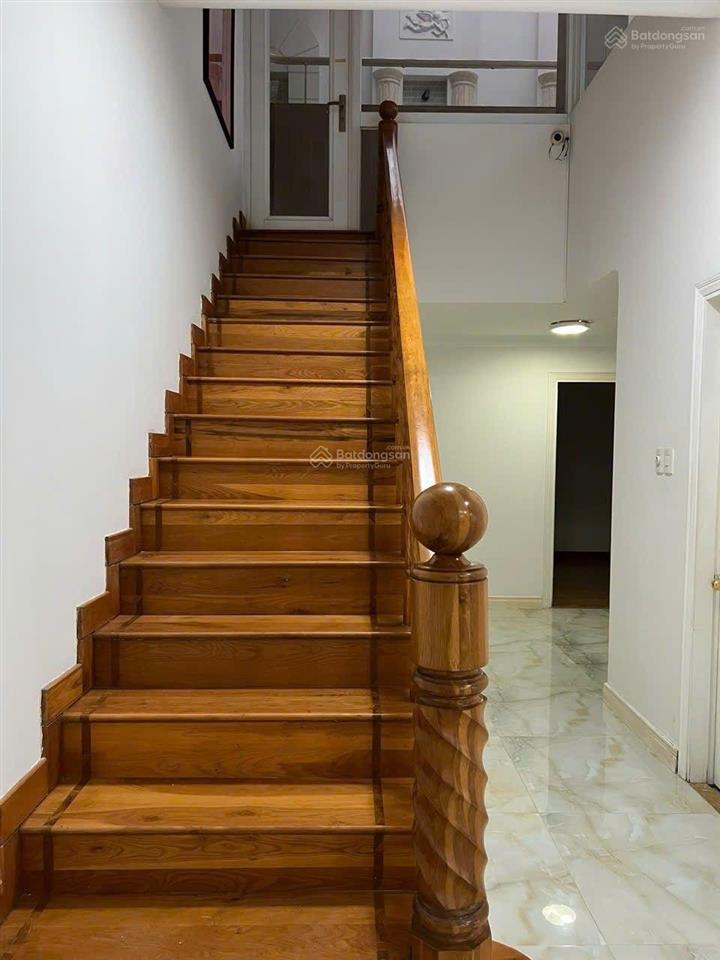 Hot bán nhanh căn hộ penhouse hoàng tháp, trung sơn, dt 300m2, tk 4ph, có hồ bơi riêng giá chỉ 8tỷ