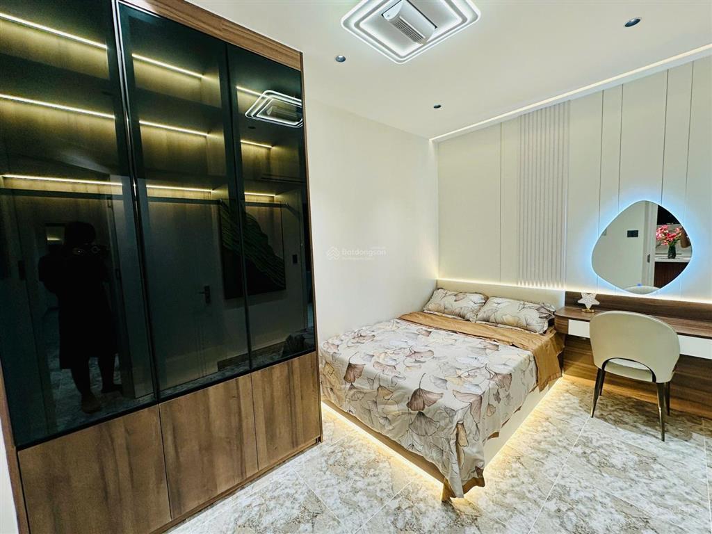 Bán nhanh căn hộ sân vườn sky garden 1, phú mỹ hưng, q7, 3pn nhà mới đẹp, đang có hợp đồng thuê tốt