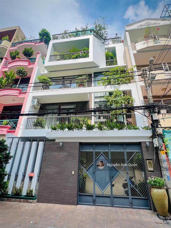 Hẻm vip cách mạng tháng tám. dt 100m2, xây dựng 80m2. hđt 70 triệu/tháng. giá chỉ 18 tỷ tl