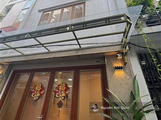 Bán nhà mới xây hẻm 3 tháng 2 quận 10, dt 5x13m 4 tầng thang máy để lại full nội thất xịn giá 16 tỷ
