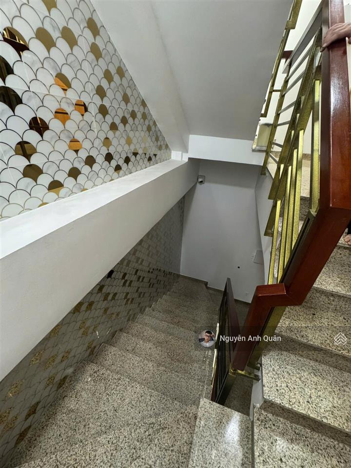 Bán nhà mới xây hẻm 3 tháng 2 quận 10, dt 5x13m 4t thang máy để lại full nội thất xịn giá 14,5 tỷ