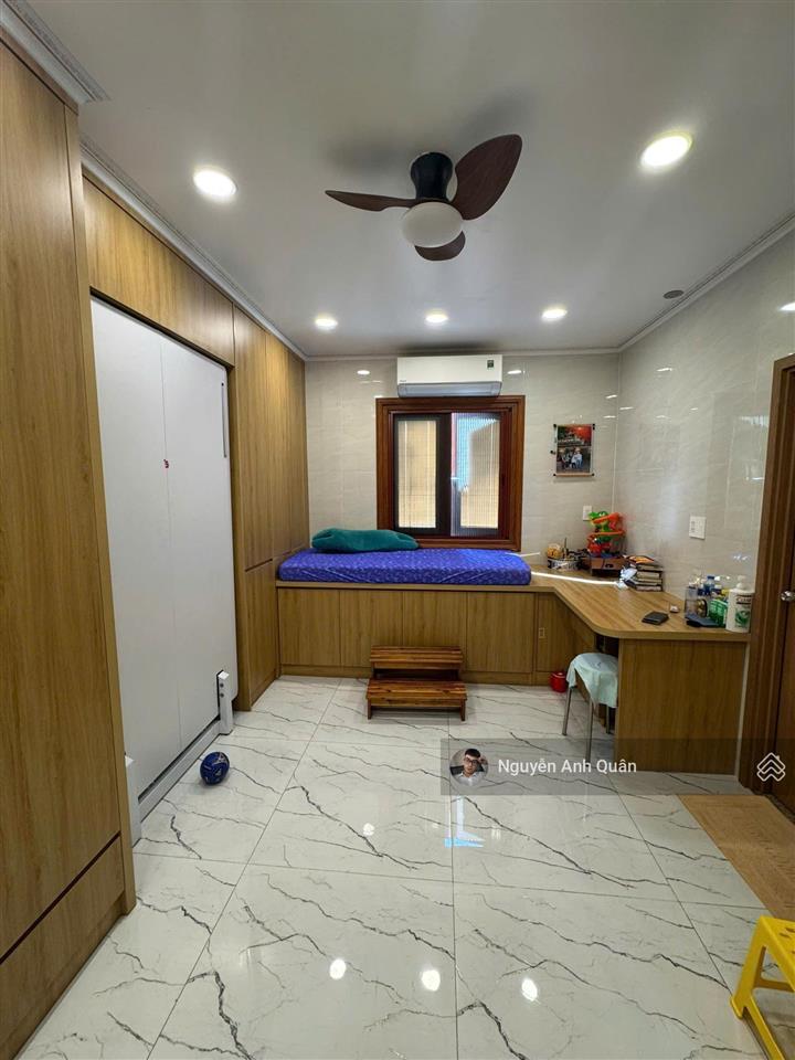 Bán nhà mới xây hẻm 3 tháng 2 quận 10, dt 5x13m 4t thang máy để lại full nội thất xịn giá 14,5 tỷ