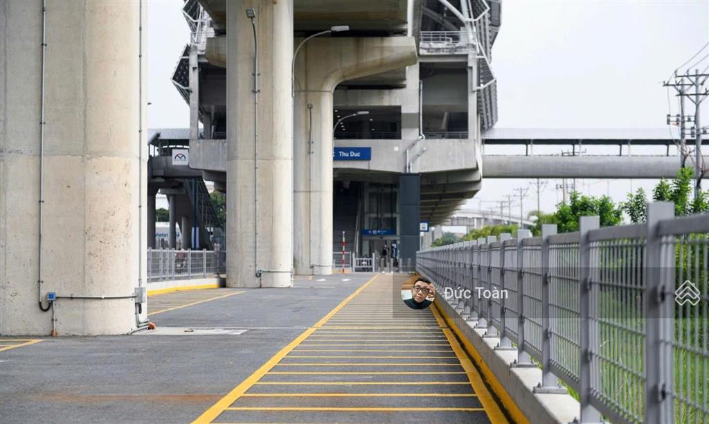 Chỉ 42 tỷ  sở hữu khuôn đất xd 7 tầng ngay trạm metro quận 2  dt 10x24m=240m2  đường lớn 12m