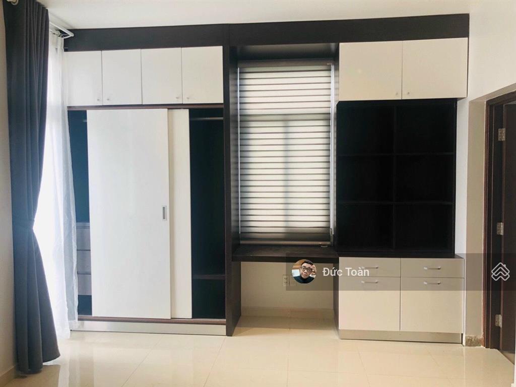 Chính chủ cần bán nhà hầm 4 tầng  trực diện công viên  dt 4x20=80m2  hđt 45tr/tháng  giá 19 tỷ