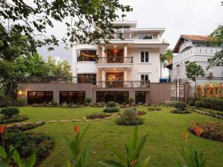 Độc bản  chính chủ cần bán biệt thự trực diện sông  dt 15x42=645m2  5 tầng  giá cực kỳ ưu đãi