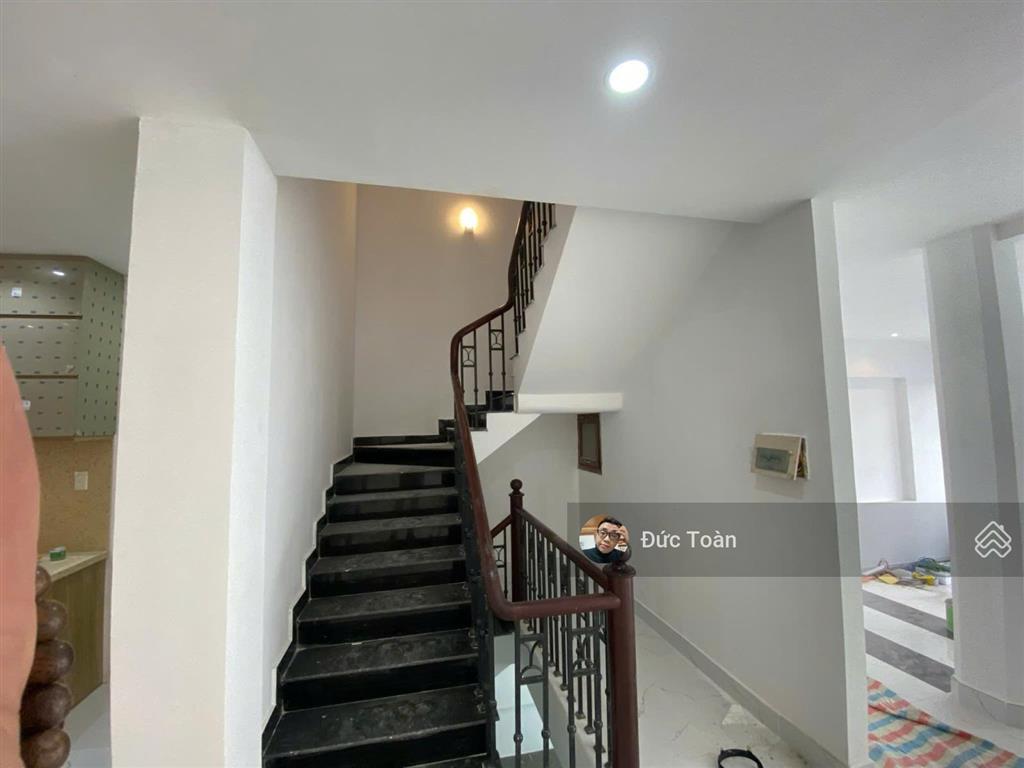 Chính chủ cần bán nhà mặt tiền đường số 7 apak  dt 5x20=100m2  hầm 4 tầng  giá chỉ 23.5 tỷ