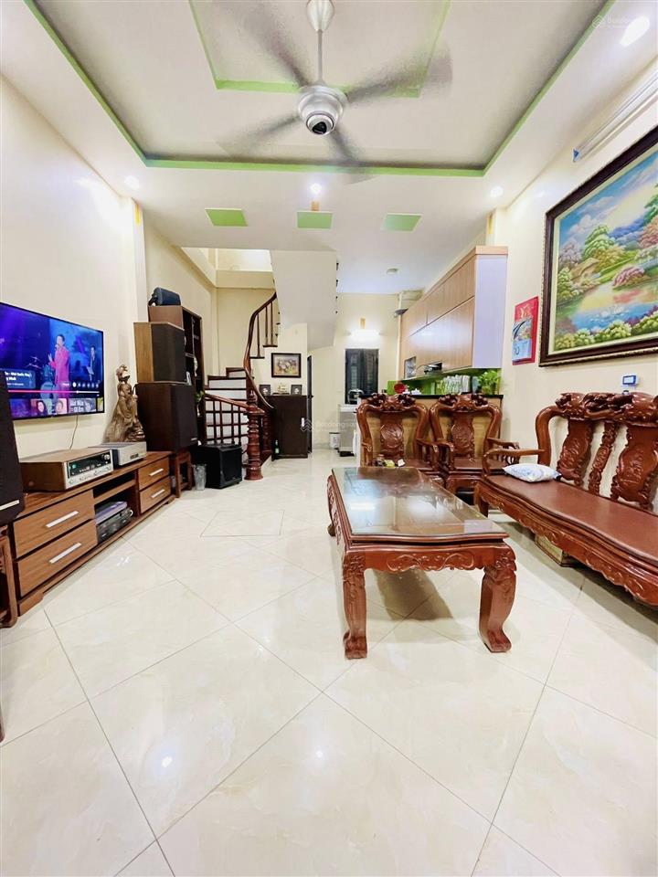 Bán nhà trung phụng, ngõ thông, ô tô đỗ gần, 2 thoáng, sân xe riêng, full nội thất, 37m2x5t.