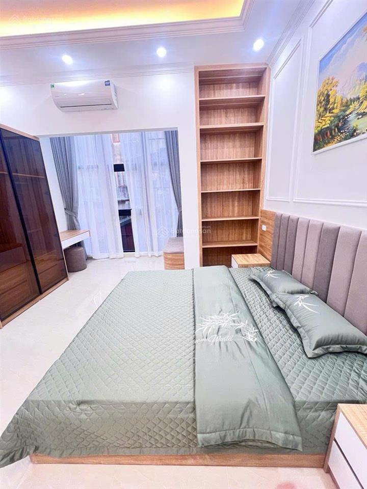 Mặt ngõ thịnh hào, 25m ra mặt phố, 2 thoáng, kinh doanh, ô tô gần, mới đẹp, tặng nt, sổ cc, 29m2*5t