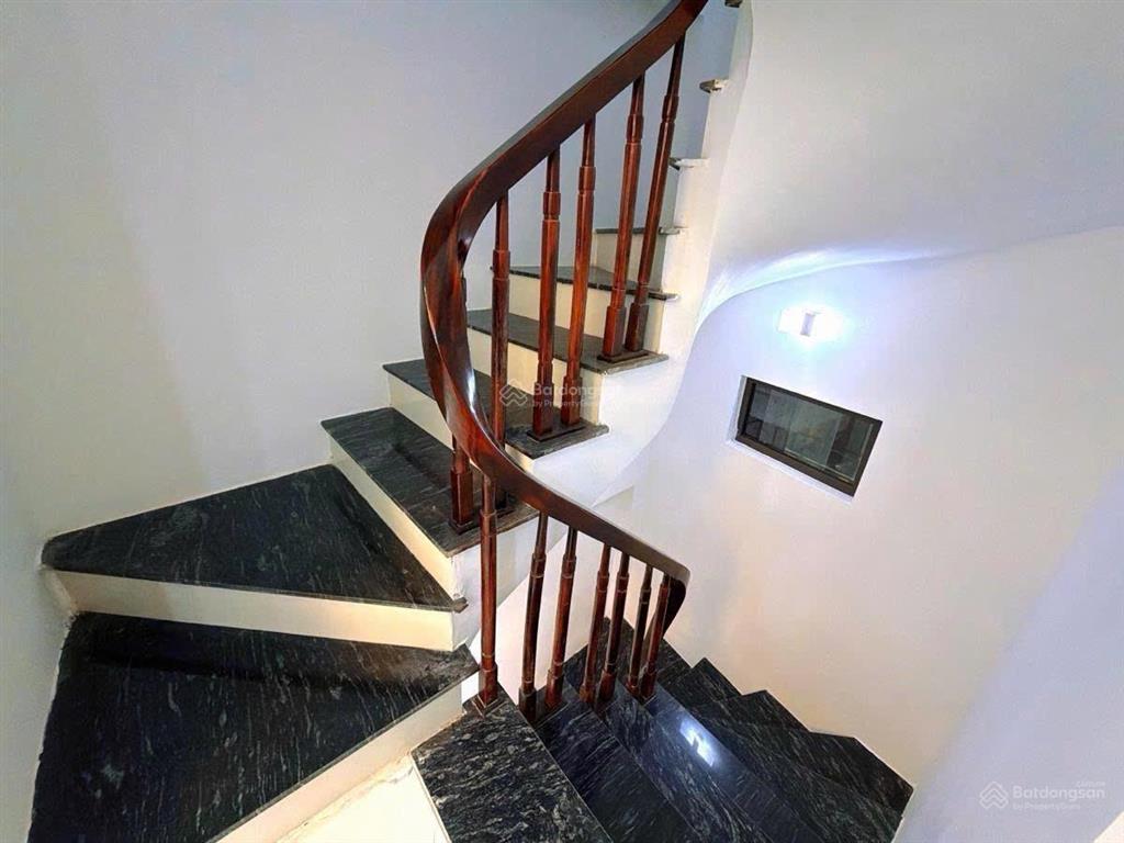 Bán gấp nhà riêng 4pn, 5wc tại yên lãng, ngõ thông, ô tô đỗ gần, 7,8 tỷ, 40m2x6t.