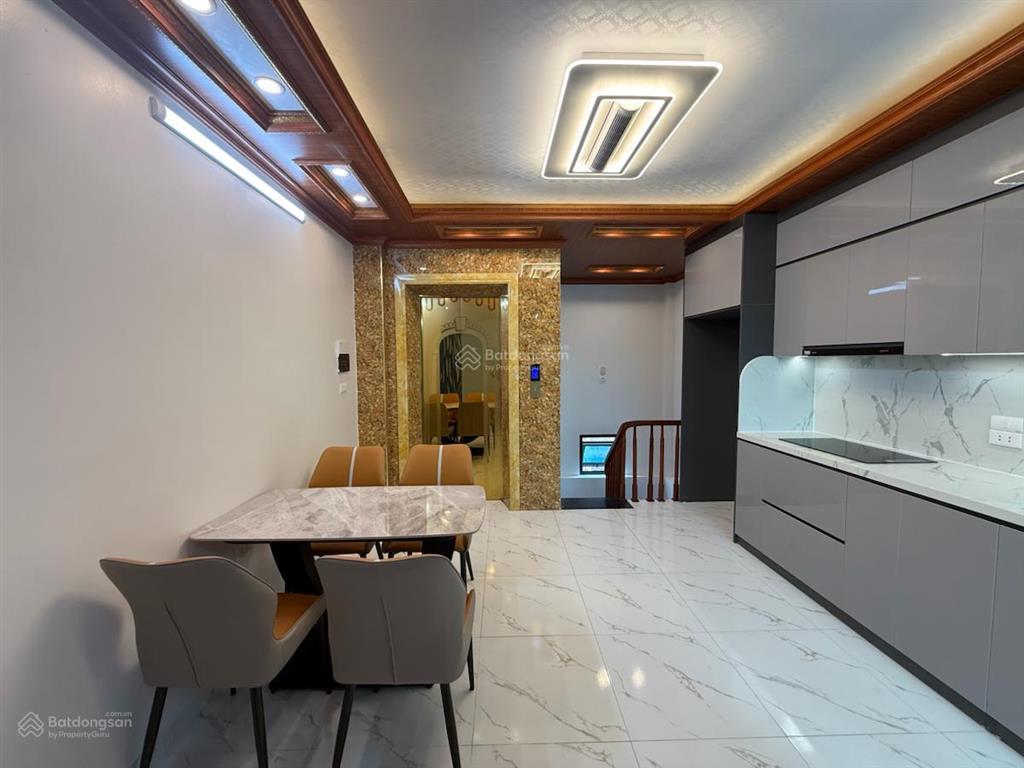Bán nhà riêng tại phố hào nam, đống đa, 10 tỷ, 40m2, view đẹp, nhiều tiện ích