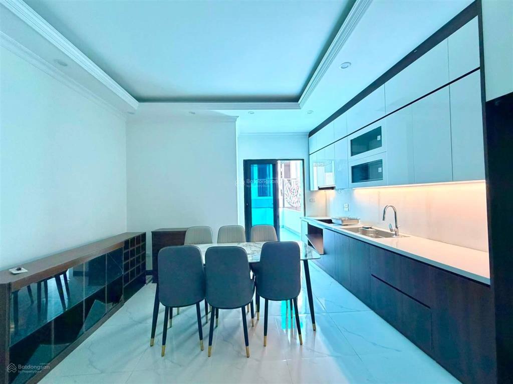 Bán nhà phố khâm thiên, lô góc, ngõ thông, ô tô đỗ gần, thang máy, sẵn nội thất ở luôn, 43m2*6t