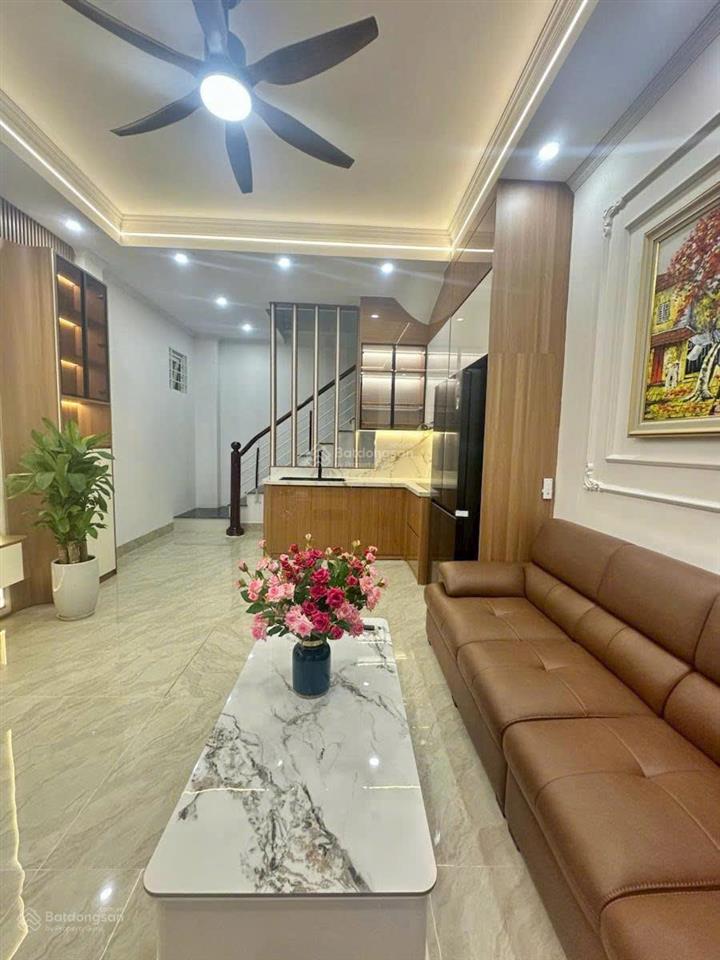 Siêu rẻ! bán nhà trung phụng, ngõ thông, gần phố, ở ngay, sẵn nội thất, 40m2x5t