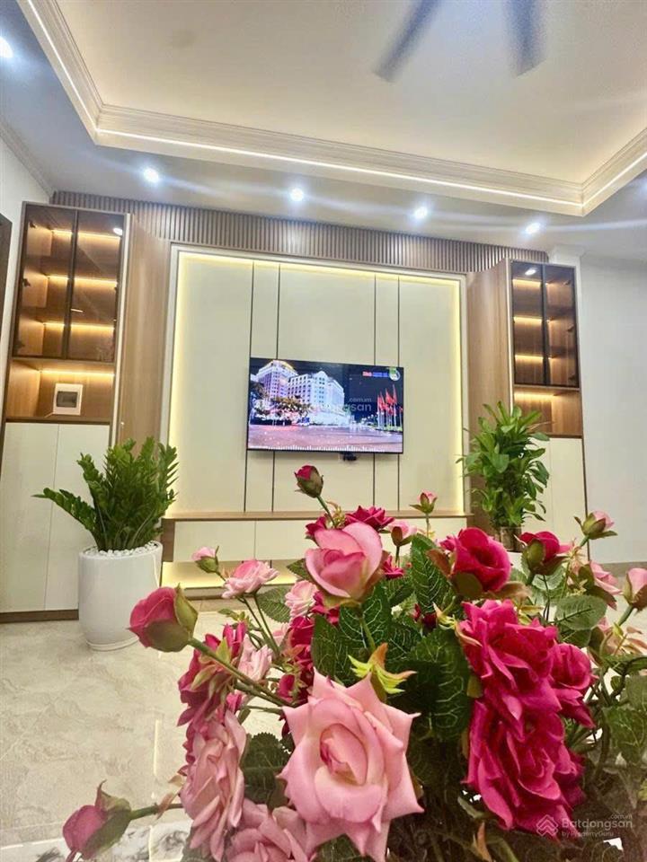 Siêu rẻ! bán nhà trung phụng, ngõ thông, gần phố, ở ngay, sẵn nội thất, 40m2x5t