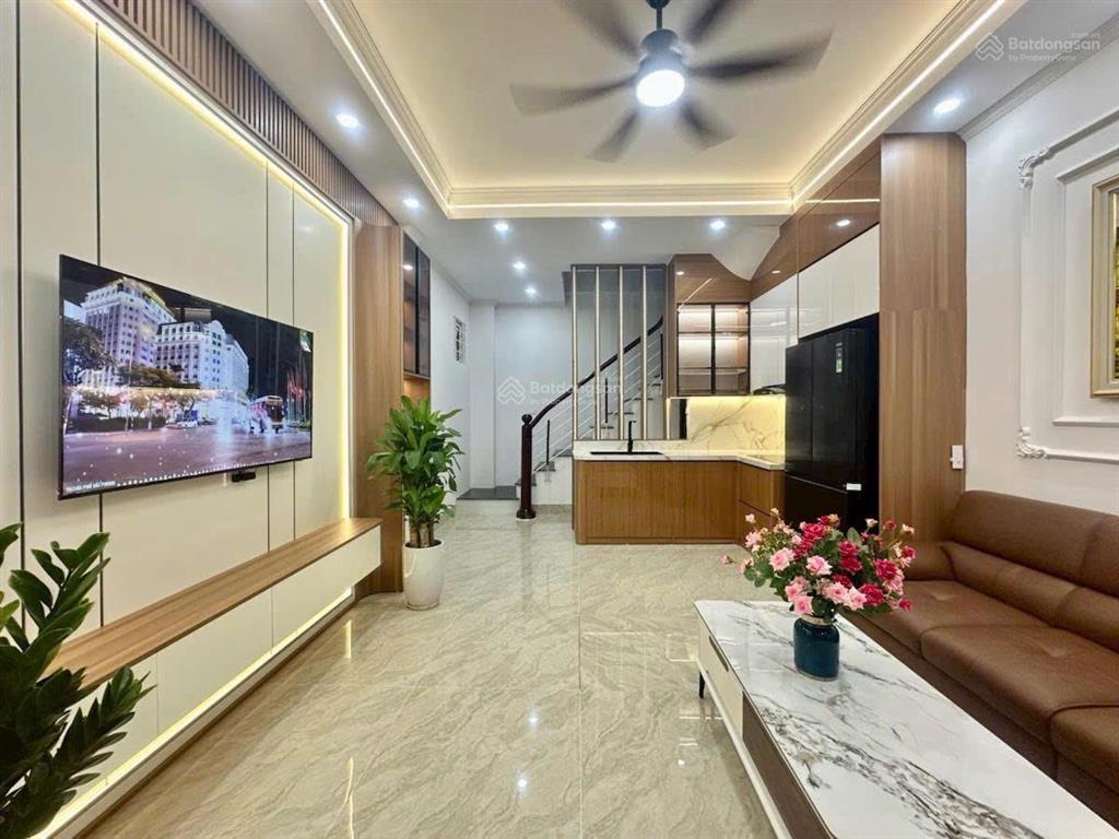 Siêu rẻ! bán nhà trung phụng, ngõ thông, gần phố, ở ngay, sẵn nội thất, 40m2x5t