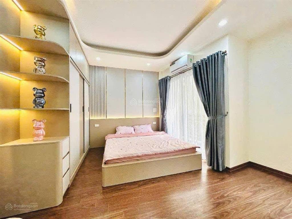 Siêu rẻ! nhà đê la thành, ngõ thông 25m ra ô tô đỗ, nhà mới, thang máy, kinh doanh tốt 42m2*5t