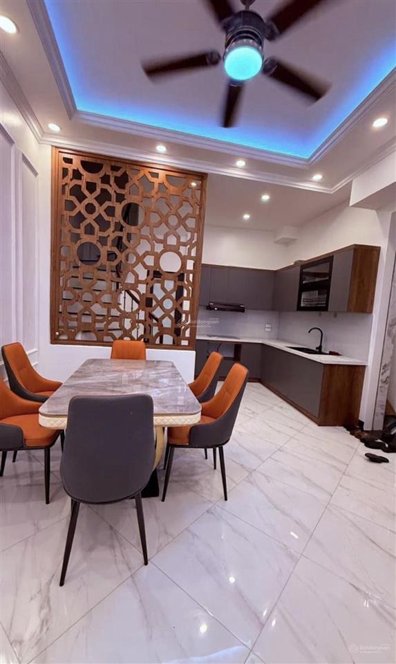 Bán nhà riêng tại văn cao, 7,2 tỷ, 40m2, 3pn, 5wc, đầy đủ nội thất