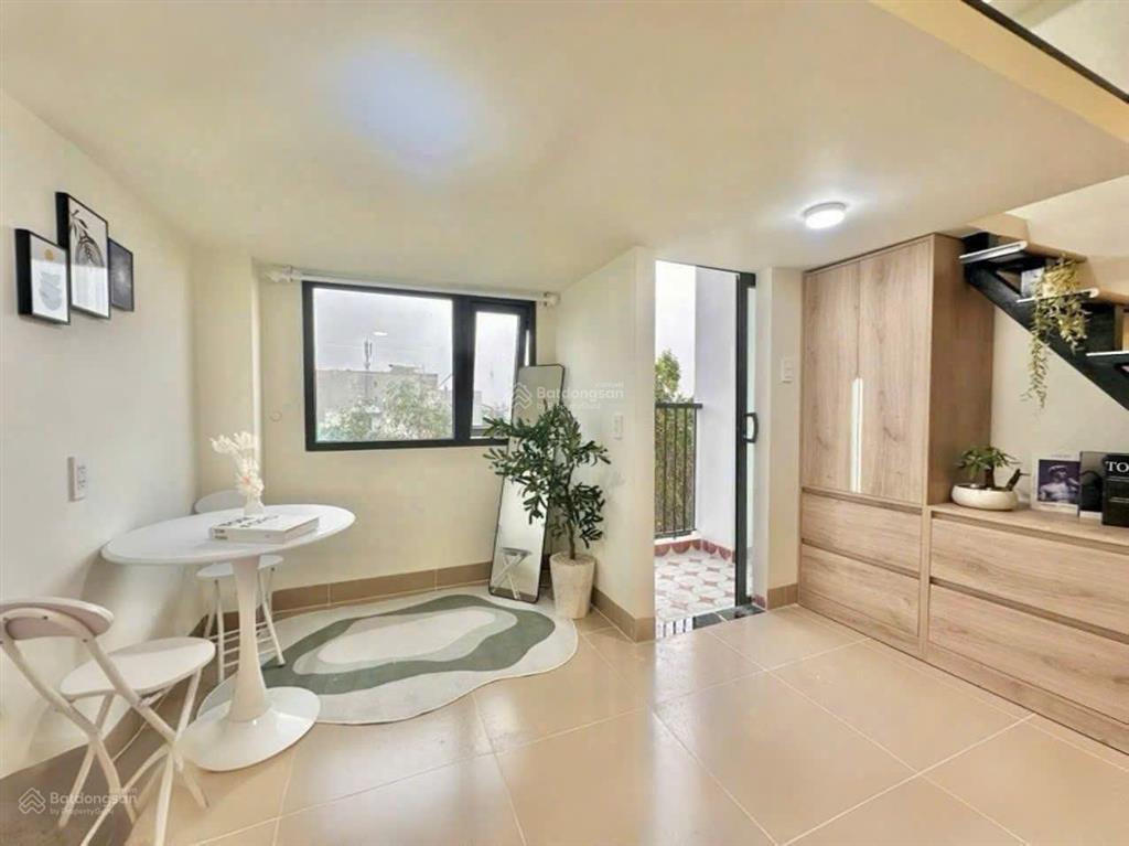 Cho thuê chdv mới xây, full nội thất, đường võ văn hát, q9, giá chỉ 5,3tr, cọc 1 tháng.