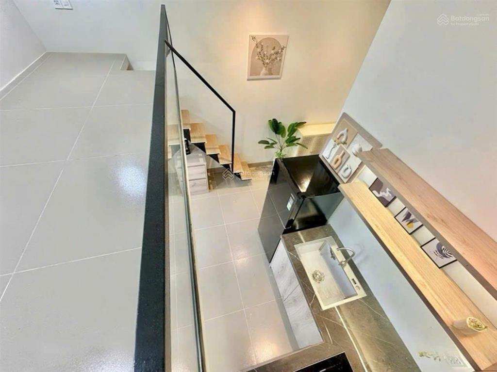 Cho thuê chdv mới xây, full nội thất, đường võ văn hát, q9, giá chỉ 5,3tr, cọc 1 tháng.