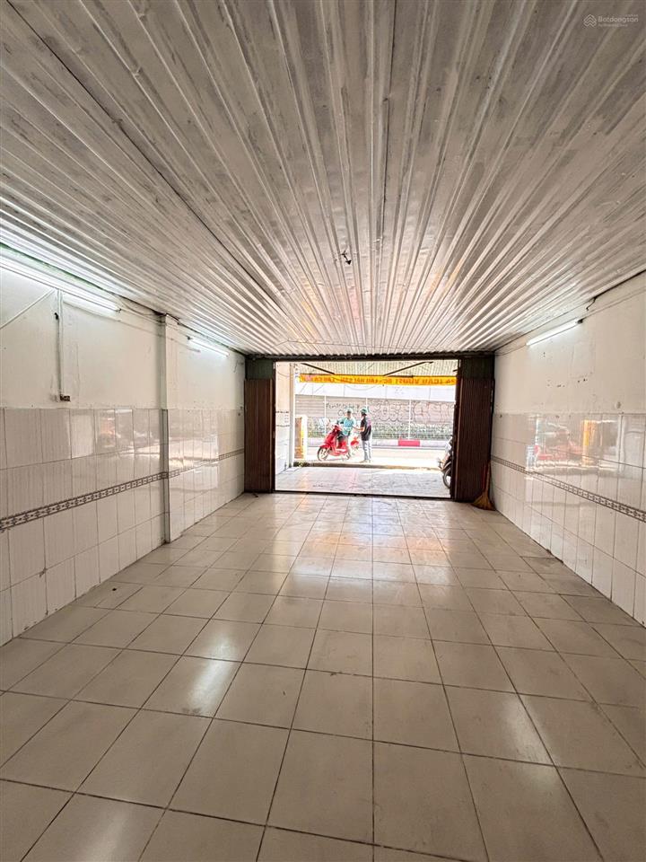 Mặt bằng ngay đại học công nghiệp cs4