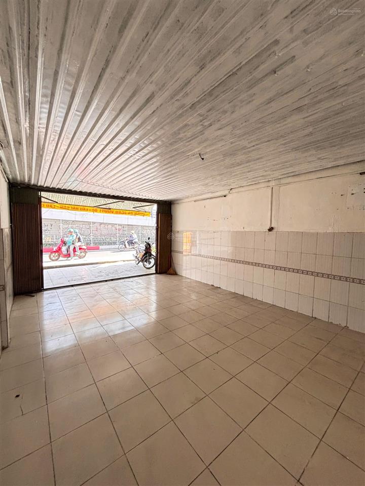 Mặt bằng ngay đại học công nghiệp cs4