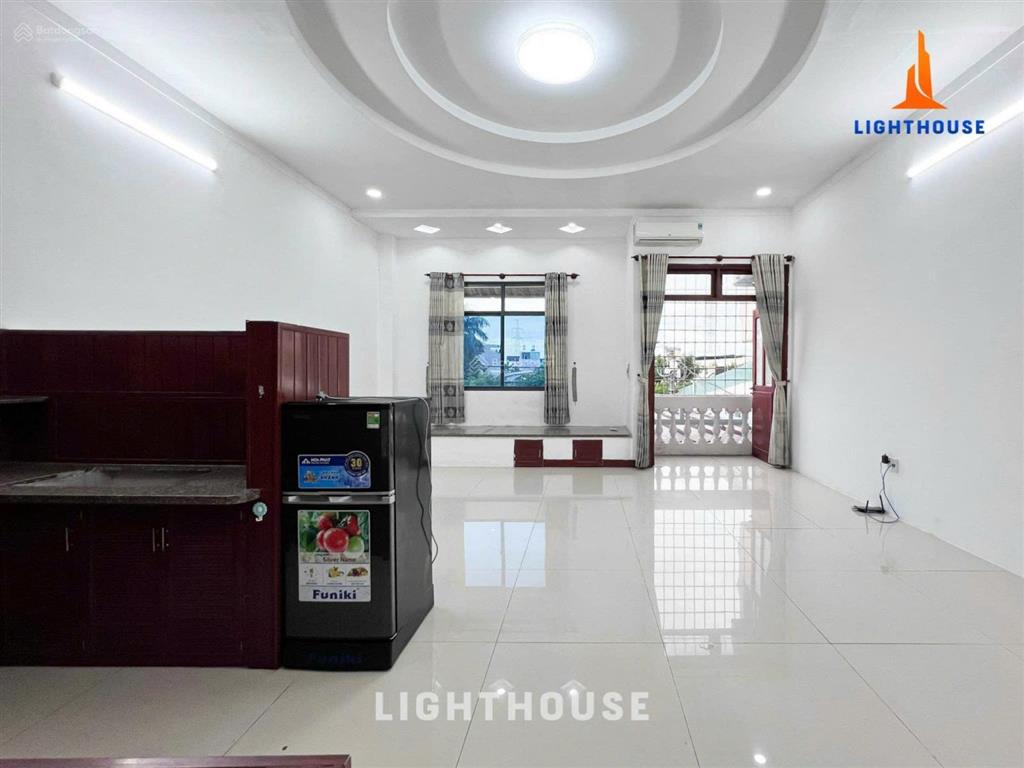 2 phòng ngủ 80m2 siu to ngay ngã 4 ga