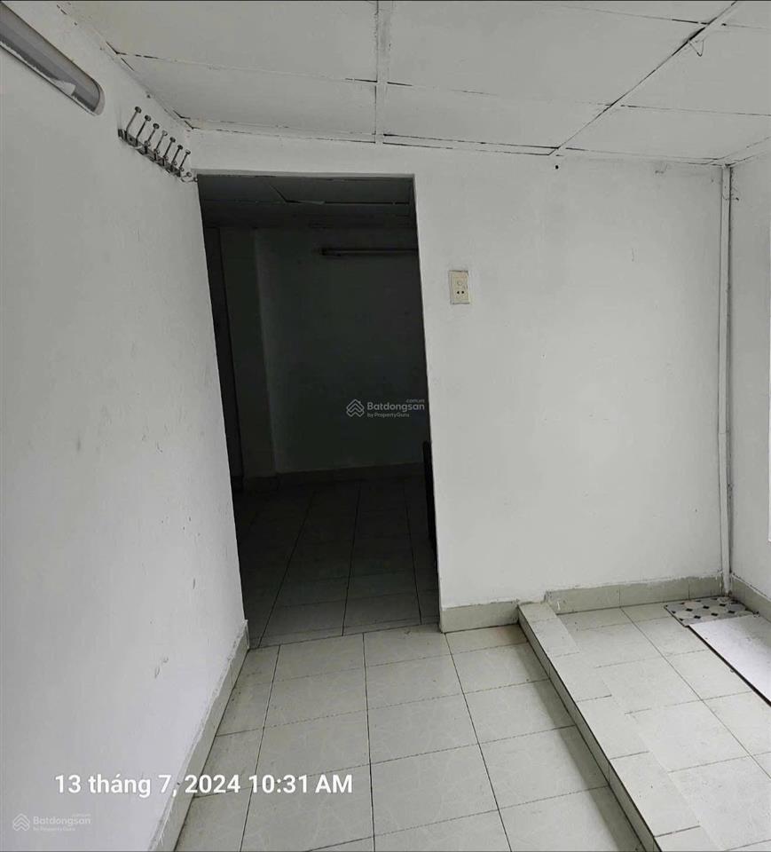 Nhà nguyên căn 2 pn 2 wc ngay công viên làng hoa gò vấp