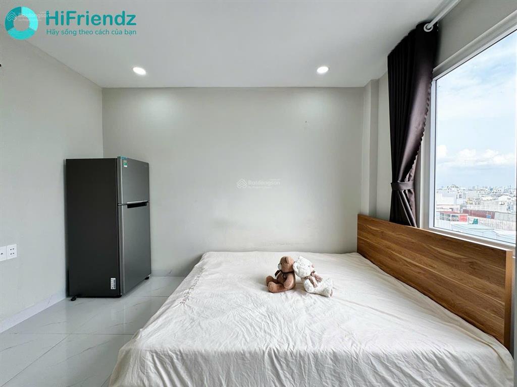 Studio full kính ngay đh nguyễn tất thành q12