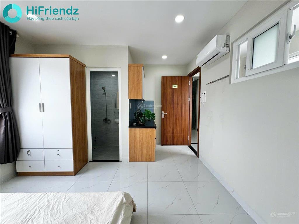 Studio full kính ngay đh nguyễn tất thành q12