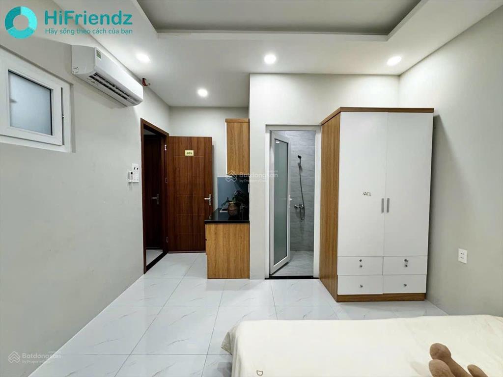 Studio full kính ngay đh nguyễn tất thành q12