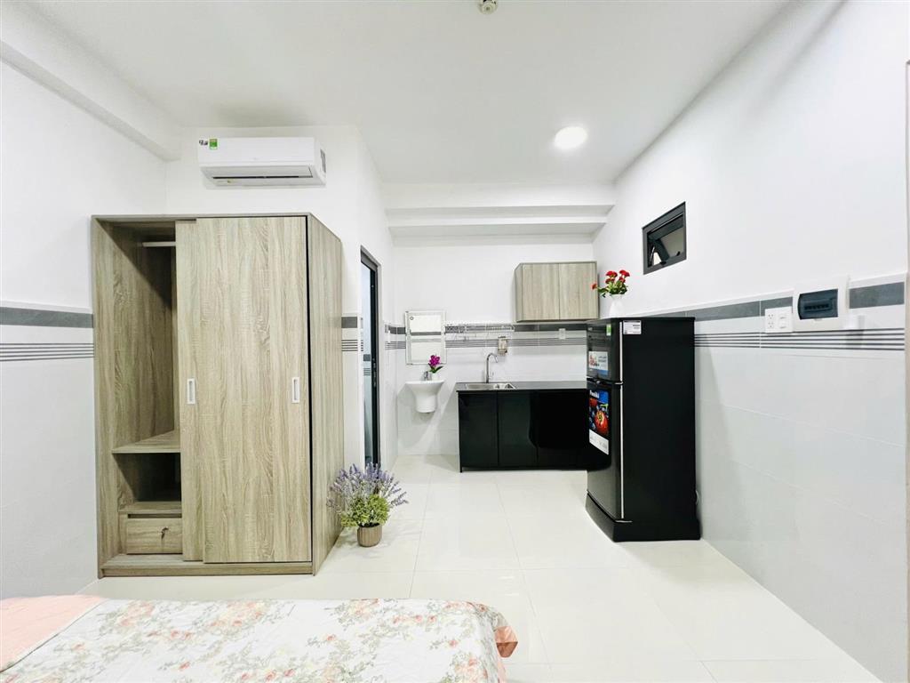 Studio ban công 40m2 ngay đh ntt q12