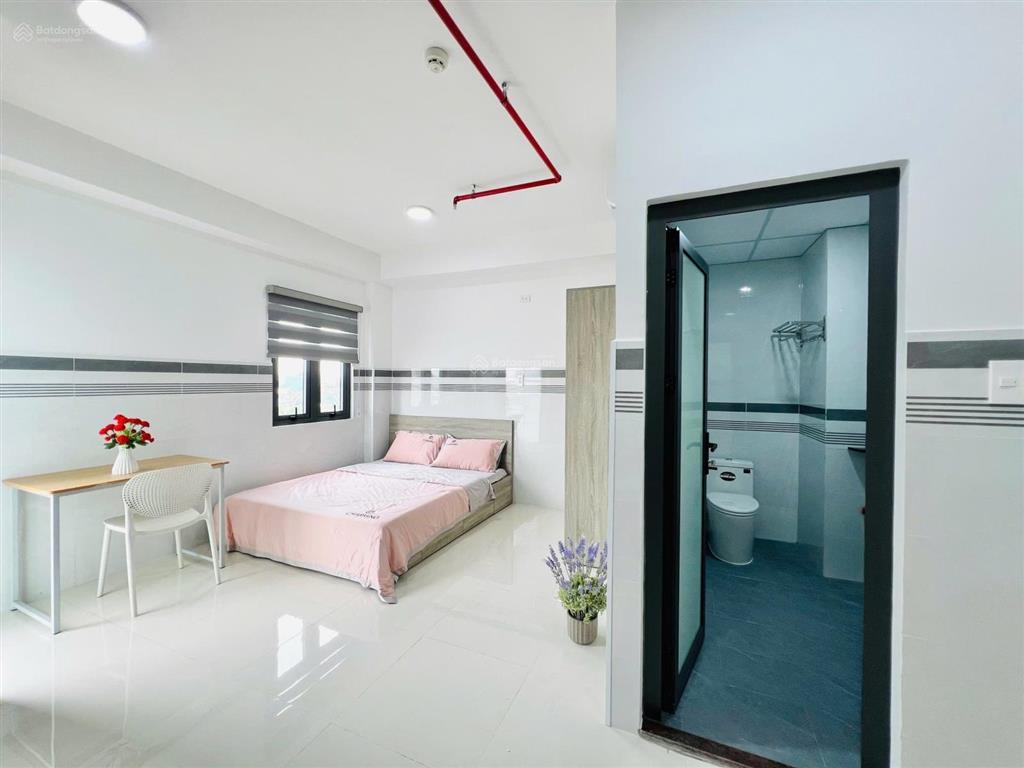 Studio ban công 40m2 ngay đh ntt q12